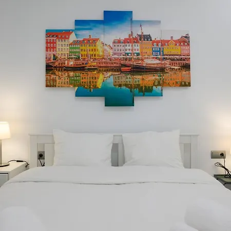 Stylish Near Old Town Apartament *